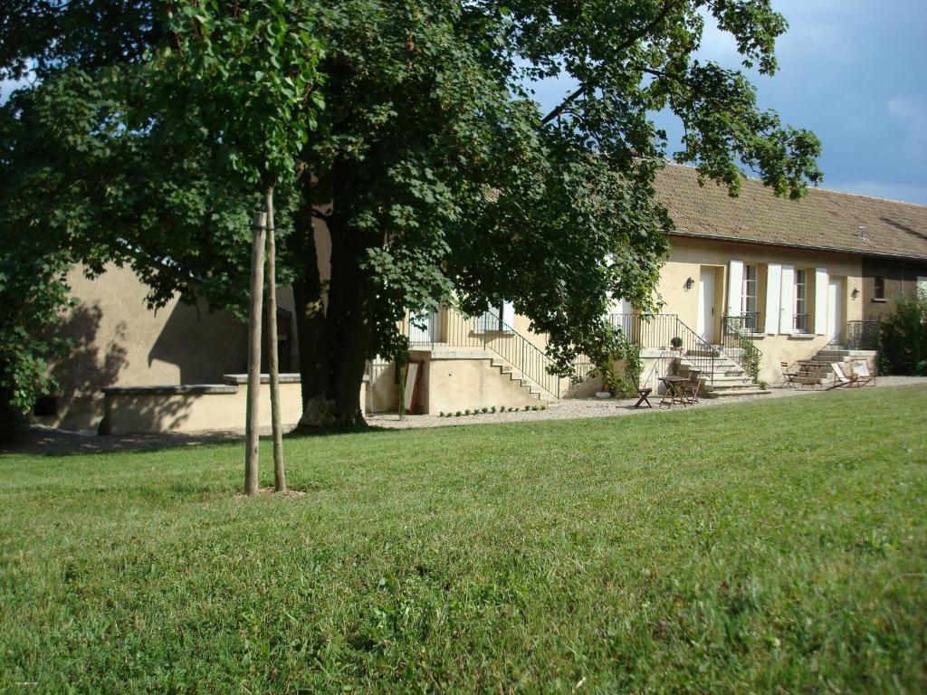 Апартаменты Les Communs Du Manoir Экюли Экстерьер фото