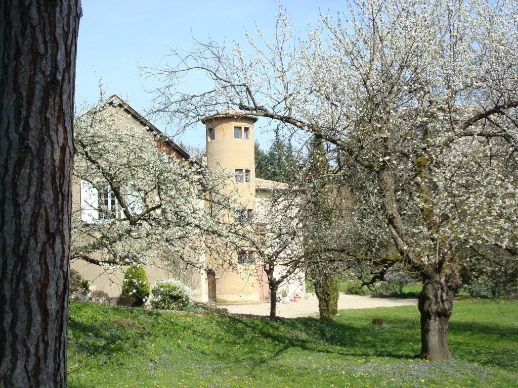 Апартаменты Les Communs Du Manoir Экюли Экстерьер фото