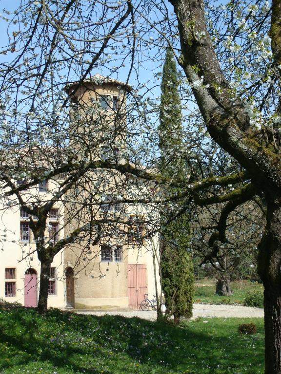Апартаменты Les Communs Du Manoir Экюли Экстерьер фото
